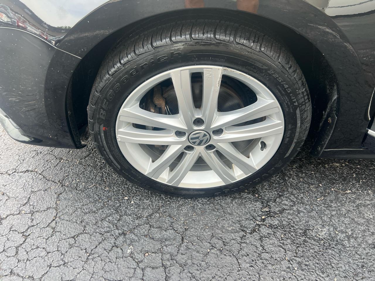 Volkswagen Jetta 1.8T SEL Auto 2017