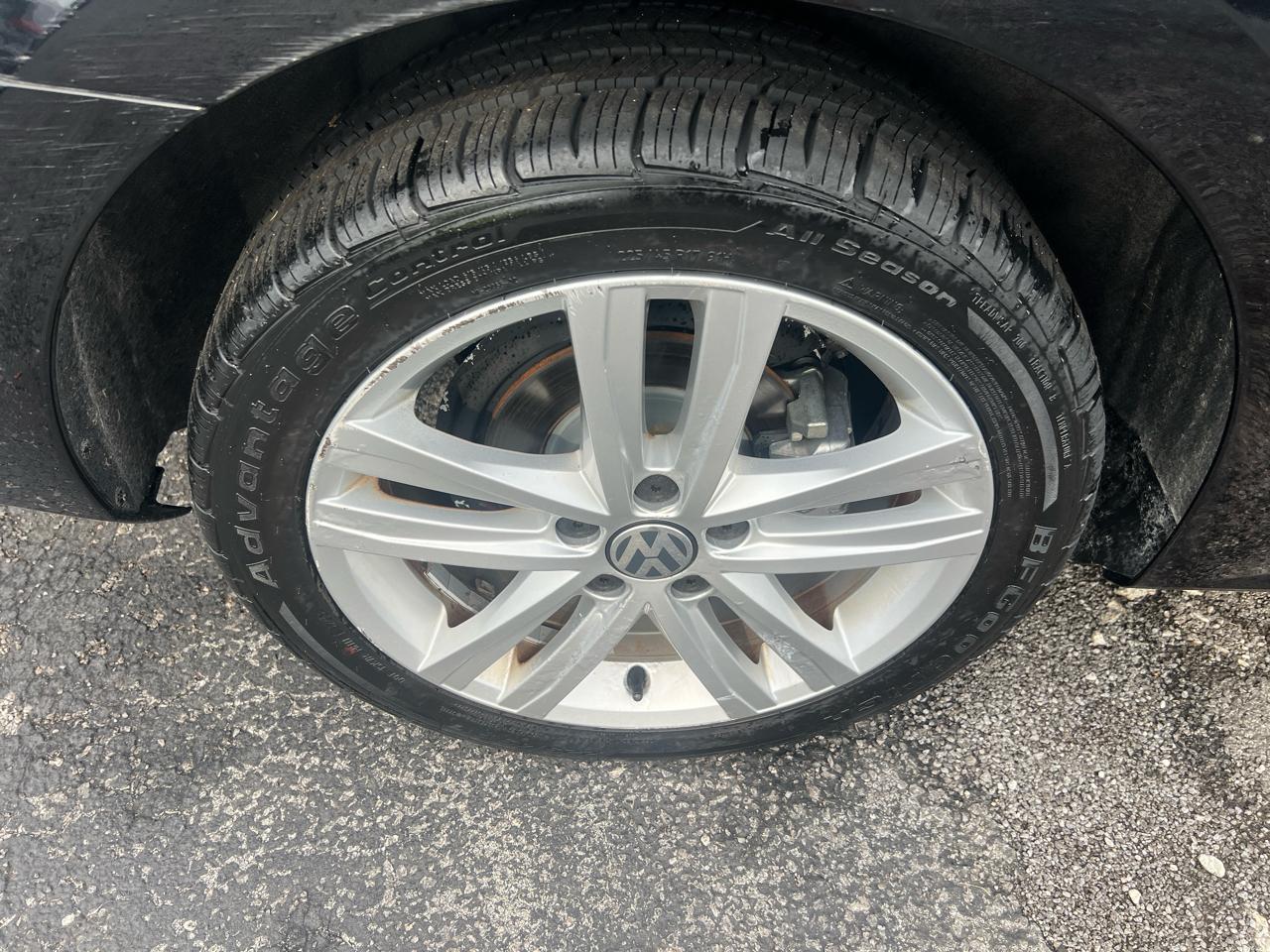 Volkswagen Jetta 1.8T SEL Auto 2017