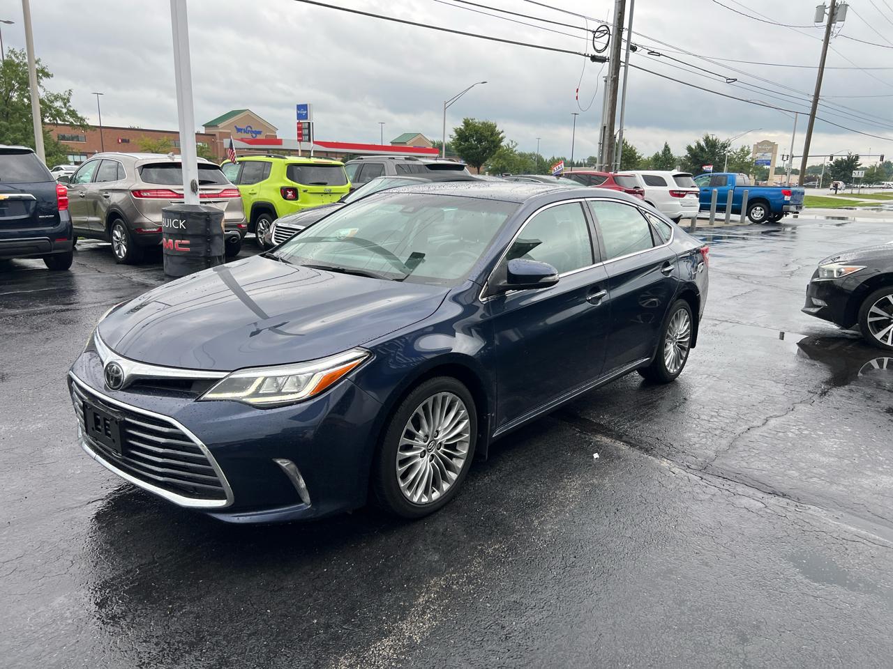 Toyota Avalon 4dr Sdn XLE Premium (Natl) 2016
