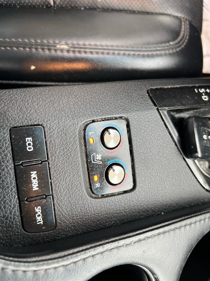 Toyota Avalon Limited 4D Sedan 2016