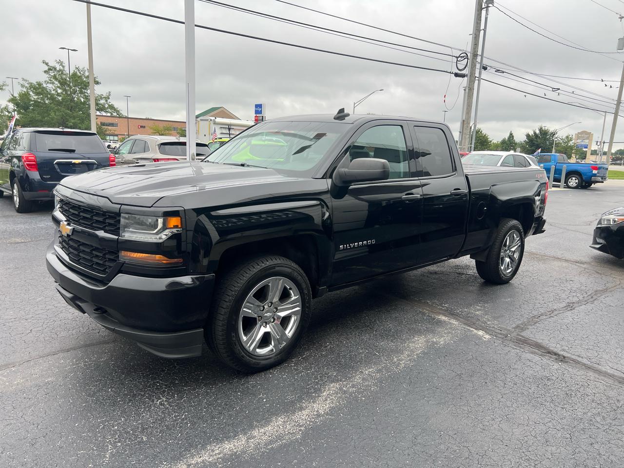 Chevrolet Silverado 1500 4WD Double Cab 143.5" Custom 2018
