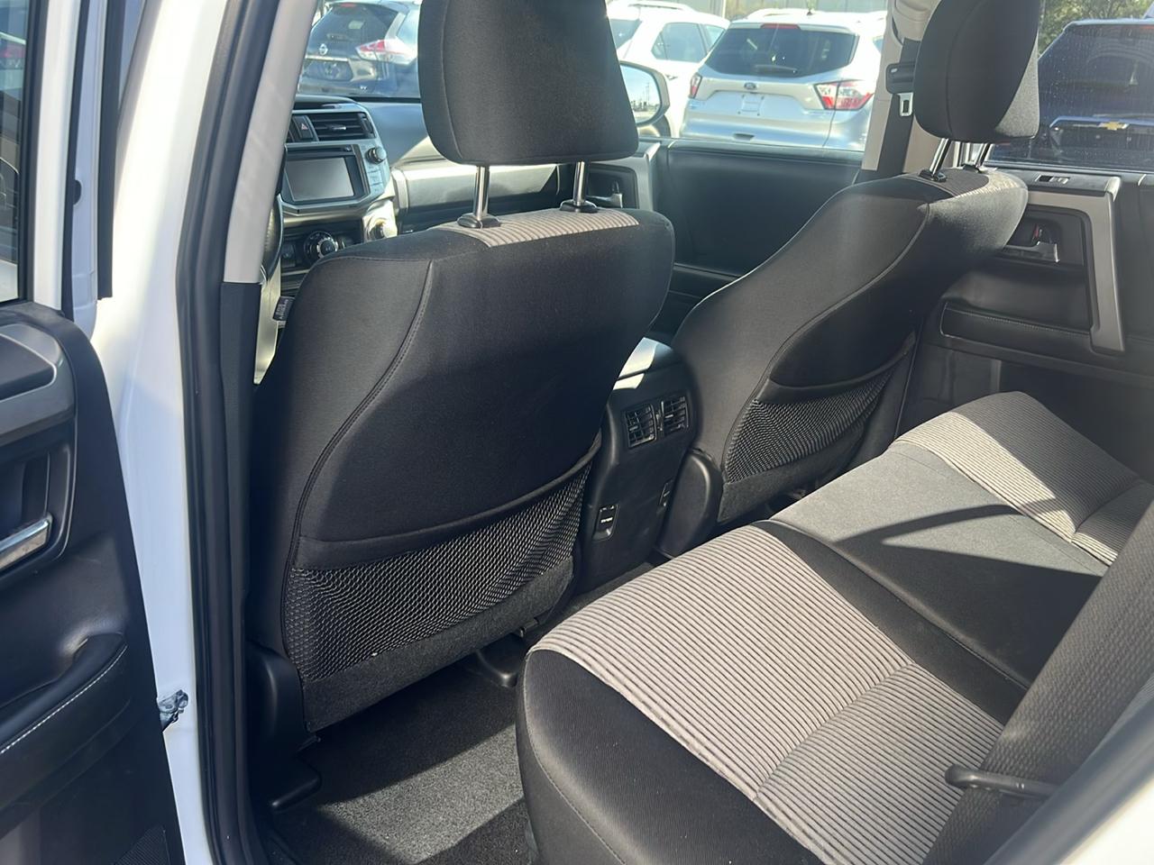 Toyota 4Runner 4WD 4dr V6 SR5 (Natl) 2014