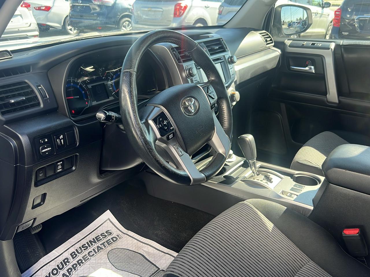 Toyota 4Runner 4WD 4dr V6 SR5 (Natl) 2014
