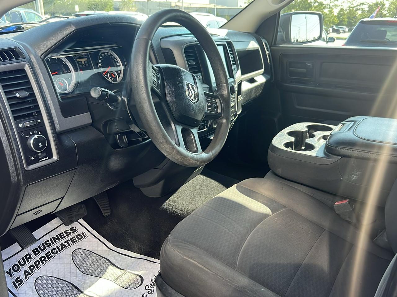 RAM 1500 Classic Tradesman Quad Cab 4WD 2019