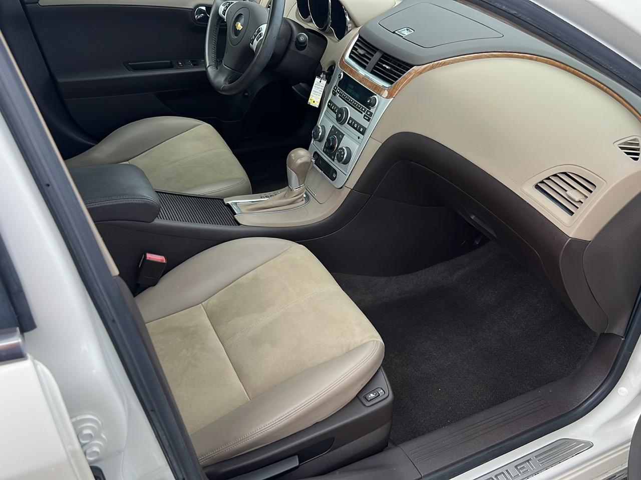 Chevrolet Malibu 4dr Sdn LT w/2LT 2011