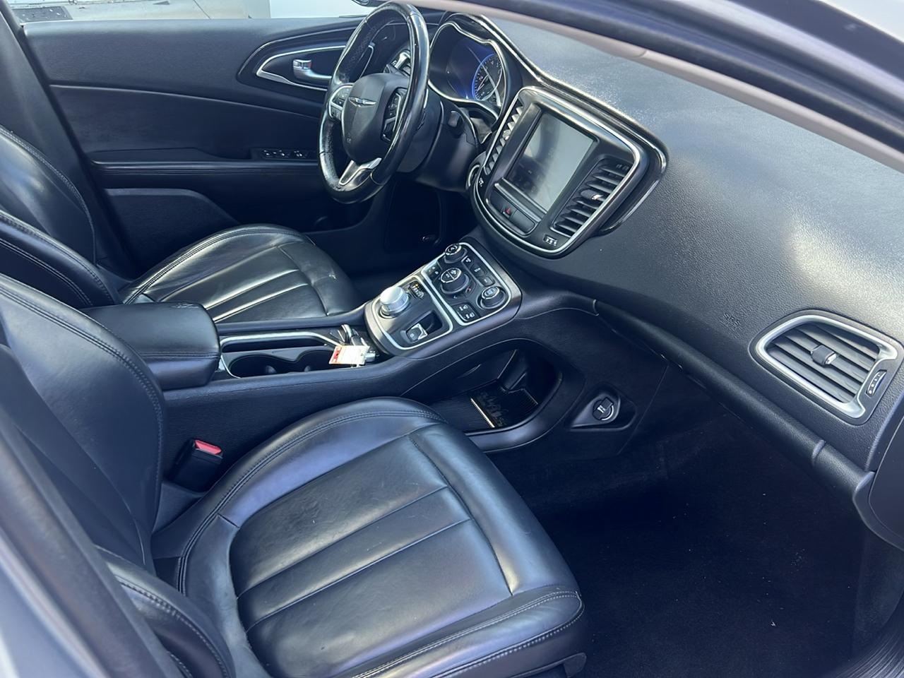 Chrysler 200 4dr Sdn C FWD 2016