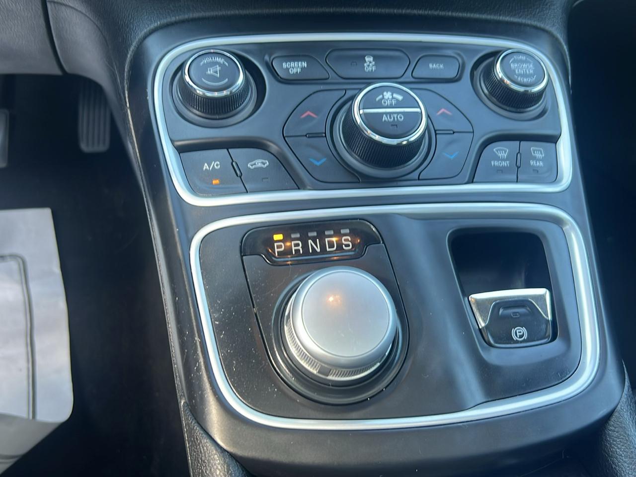 Chrysler 200 4dr Sdn C FWD 2016