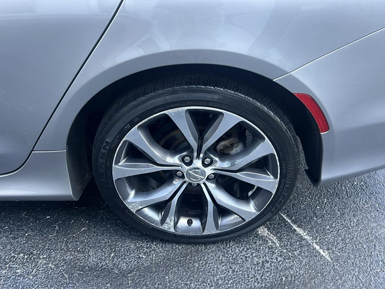 Chrysler 200 4dr Sdn C FWD 2016