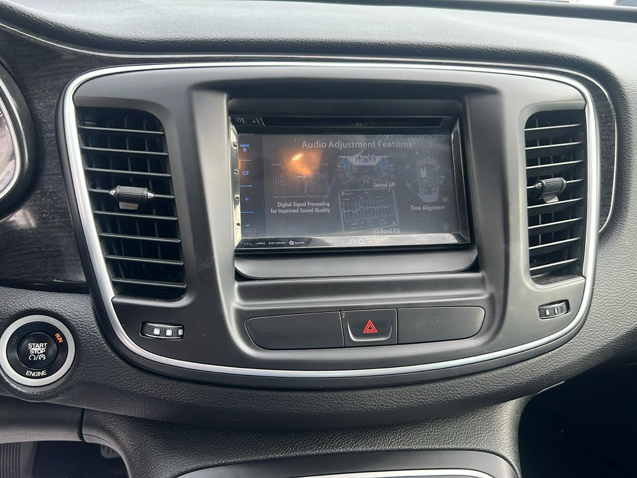 Chrysler 200 4dr Sdn C FWD 2015
