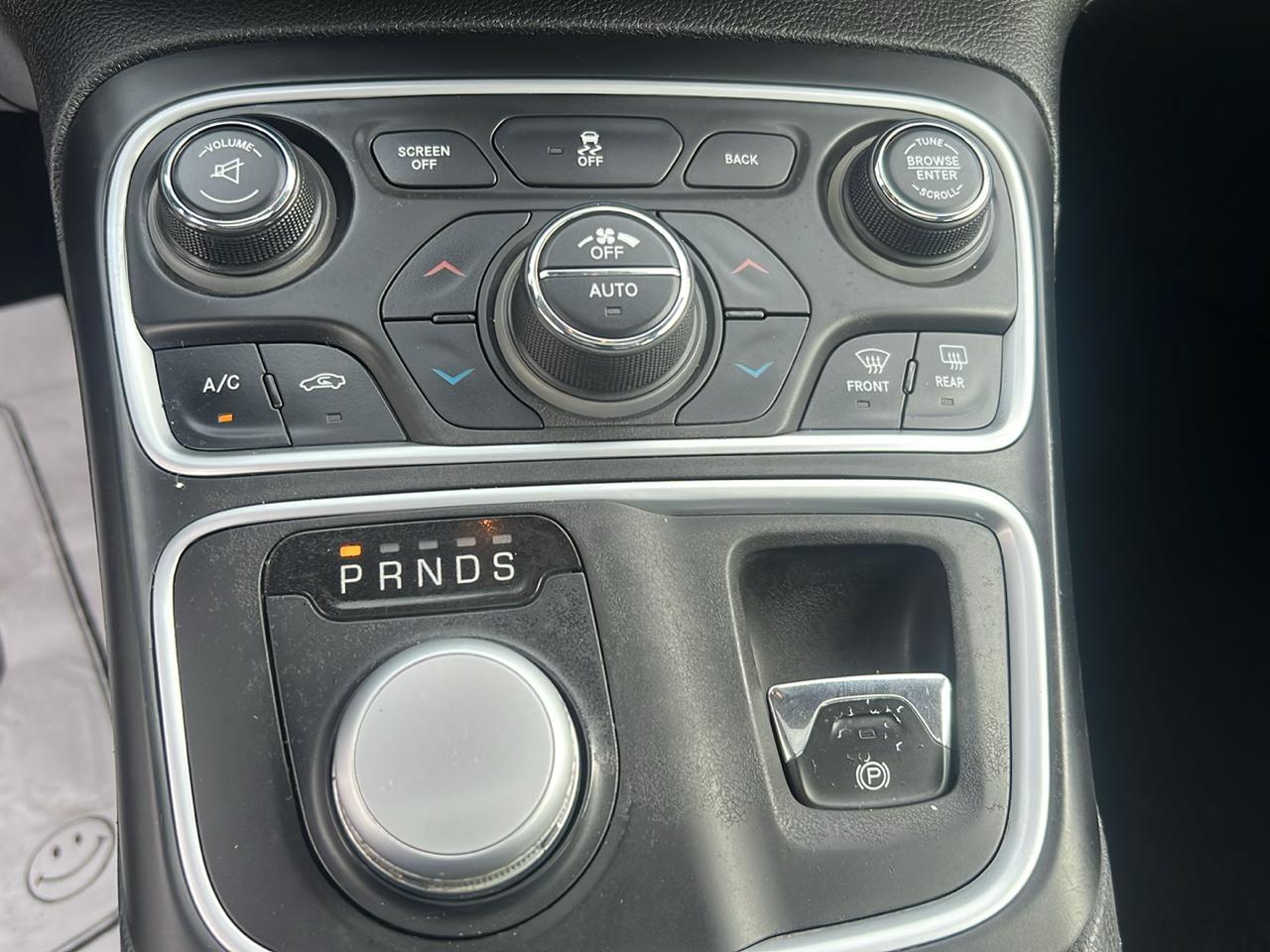 Chrysler 200 4dr Sdn C FWD 2015