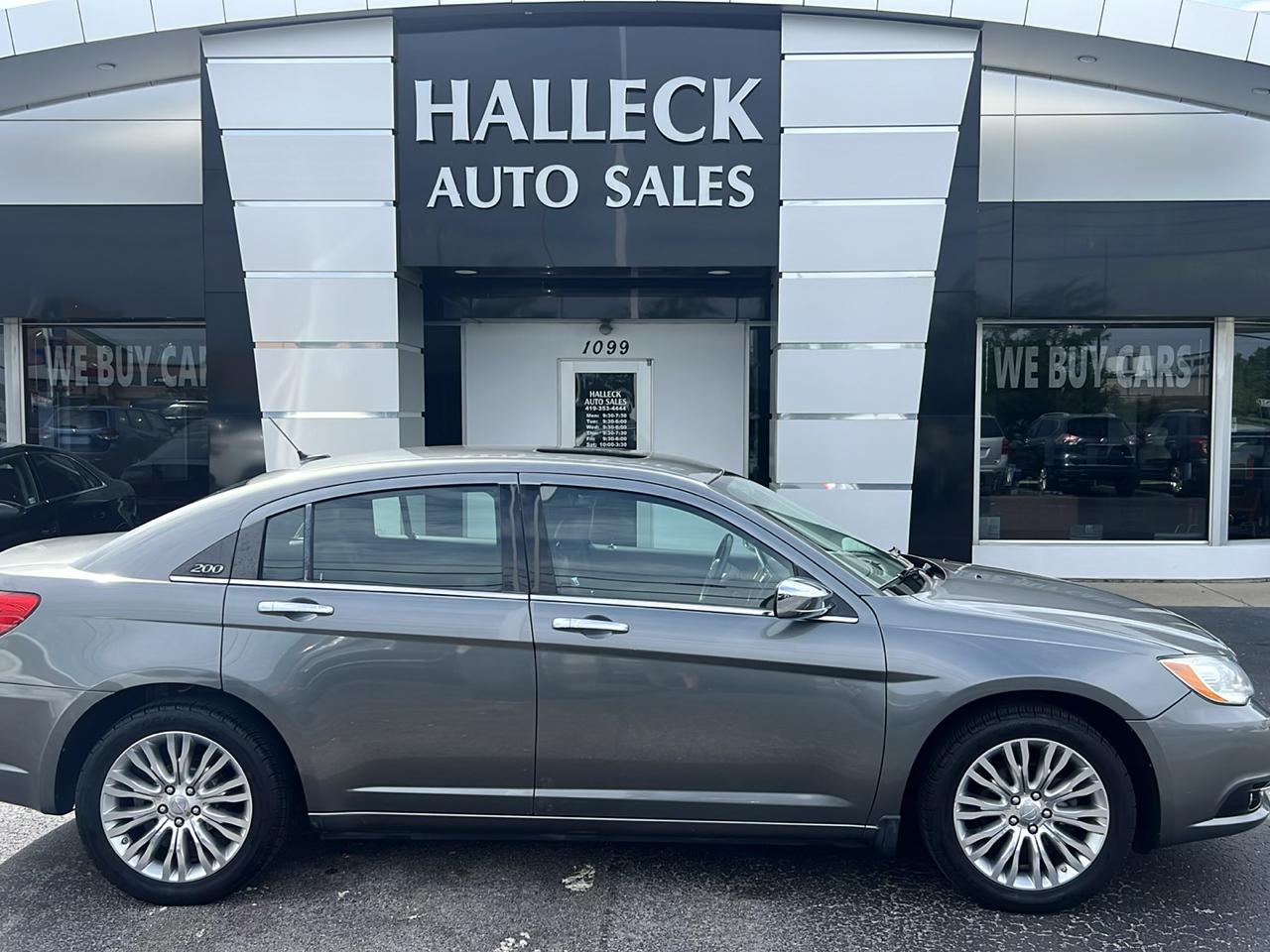 Chrysler 200 4dr Sdn Limited 2011