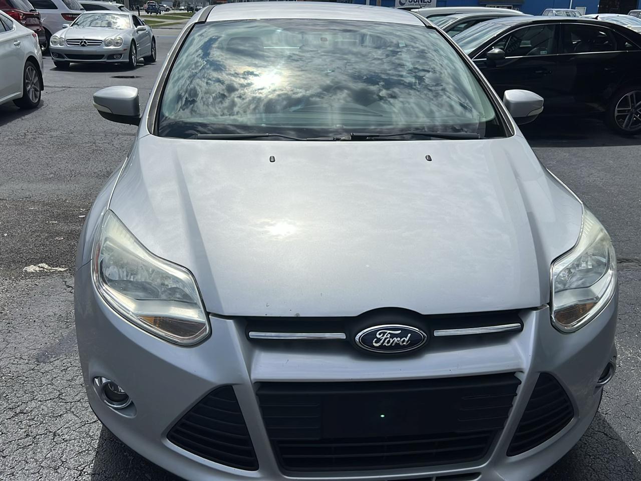 Ford Focus 4dr Sdn SE 2014