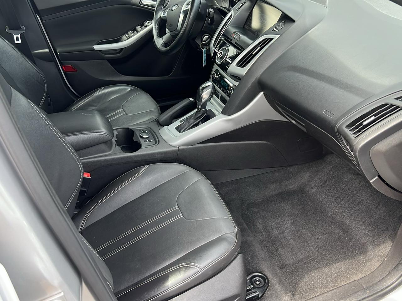 Ford Focus 4dr Sdn SE 2014
