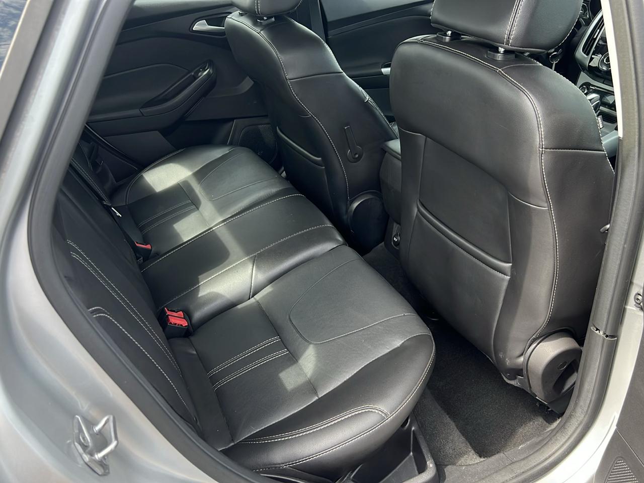Ford Focus 4dr Sdn SE 2014