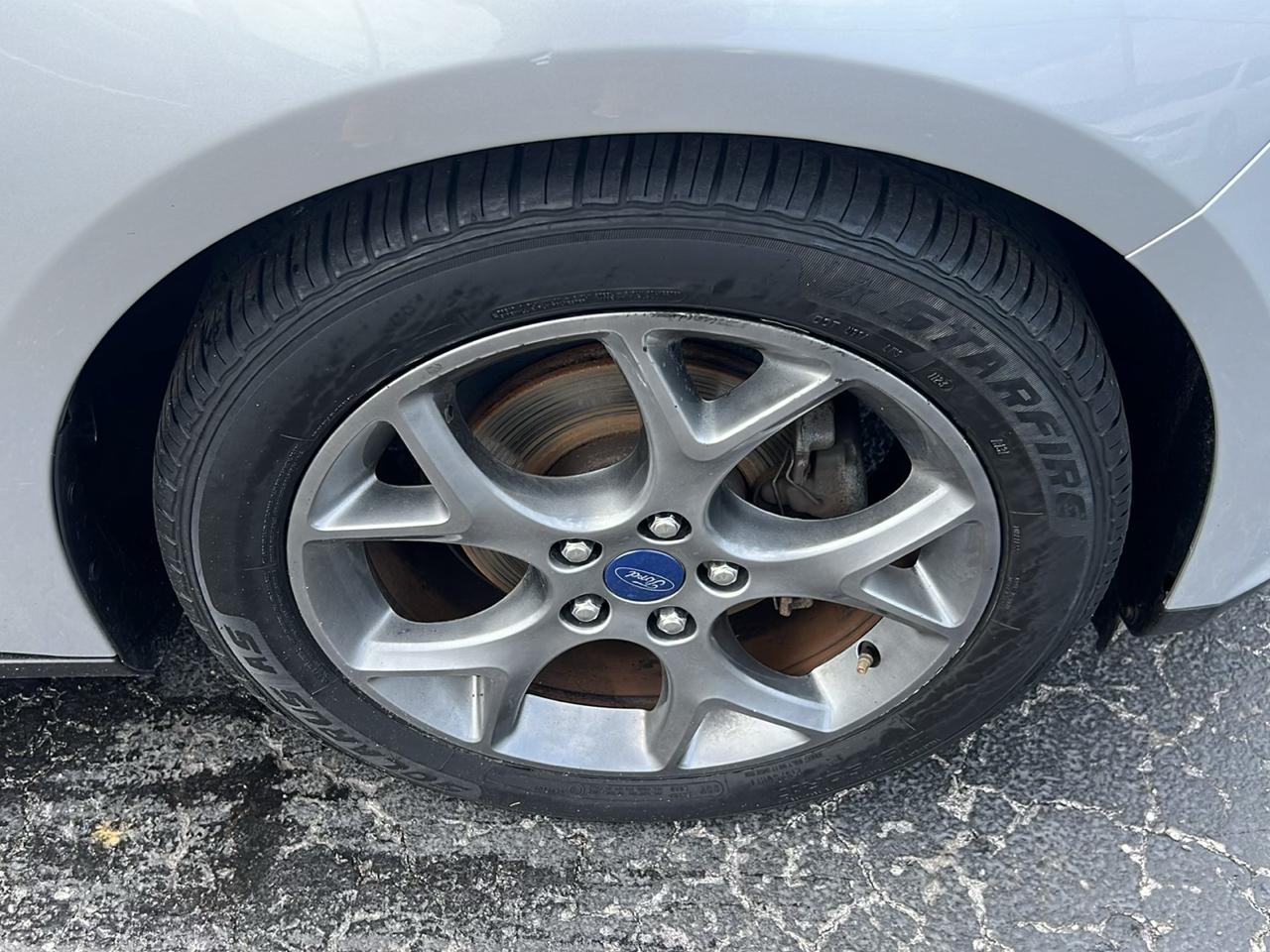 Ford Focus 4dr Sdn SE 2014