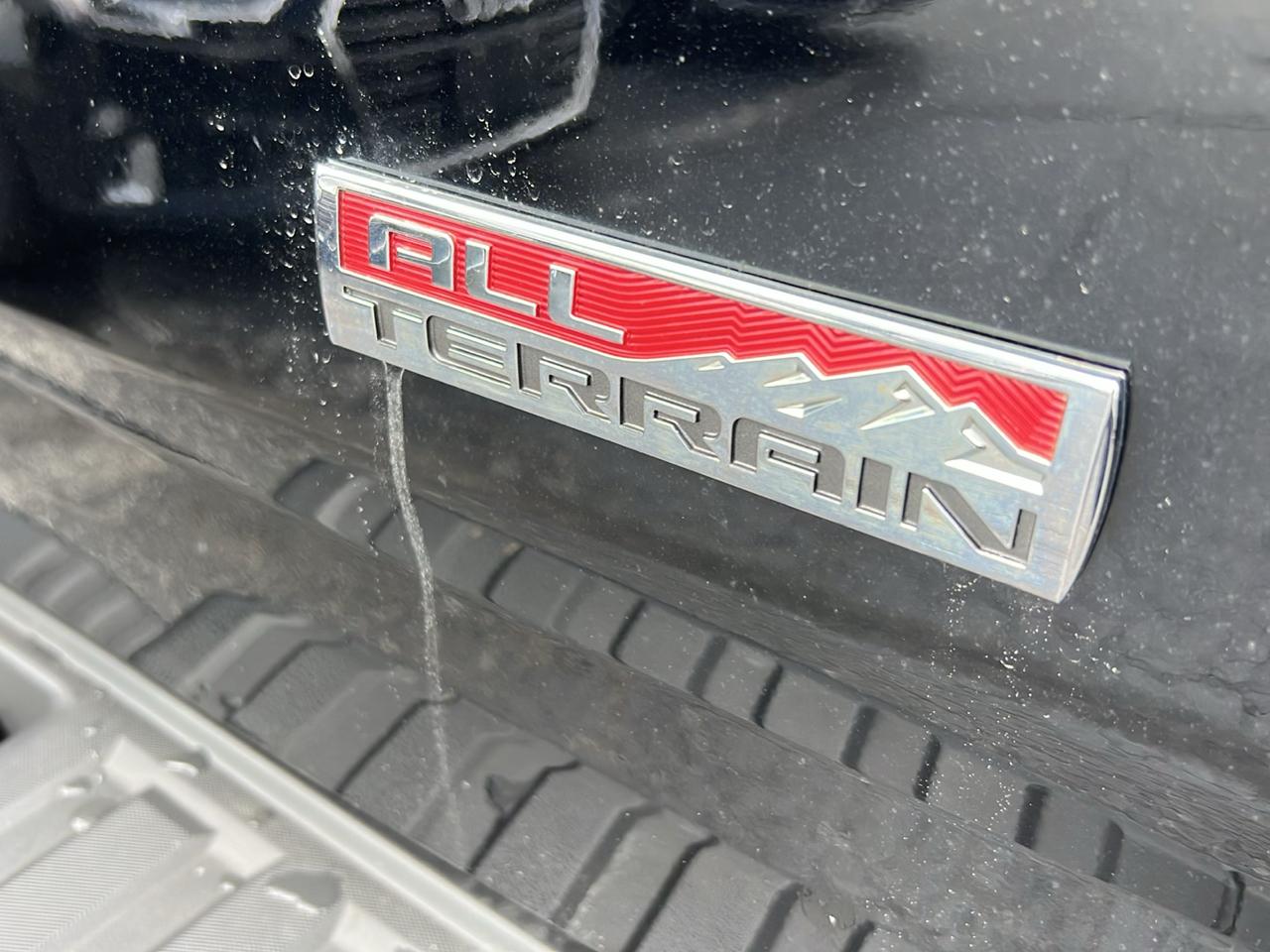 GMC Canyon 4WD Crew Cab 128.3" SLE 2016