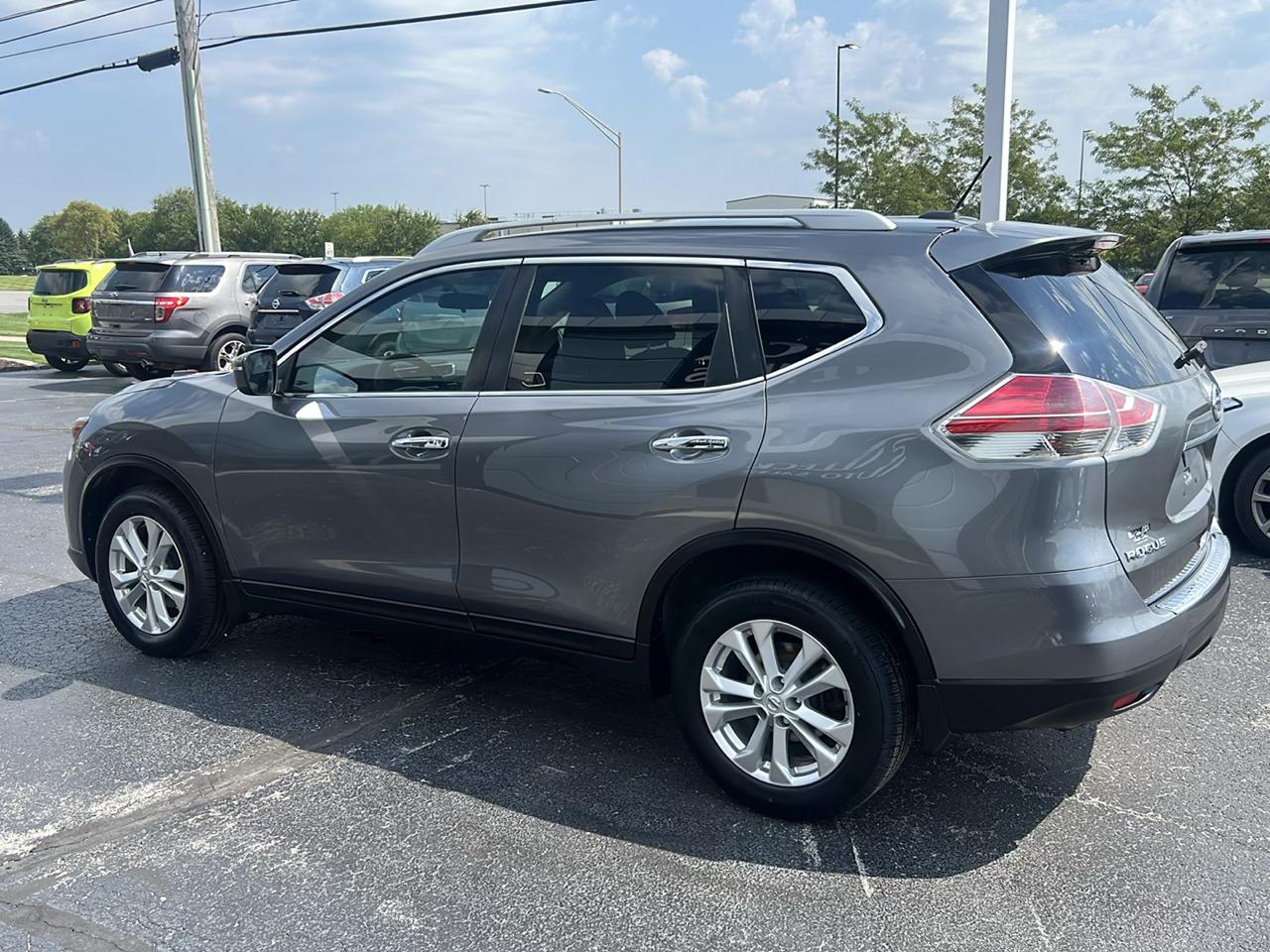 Nissan Rogue photo 3