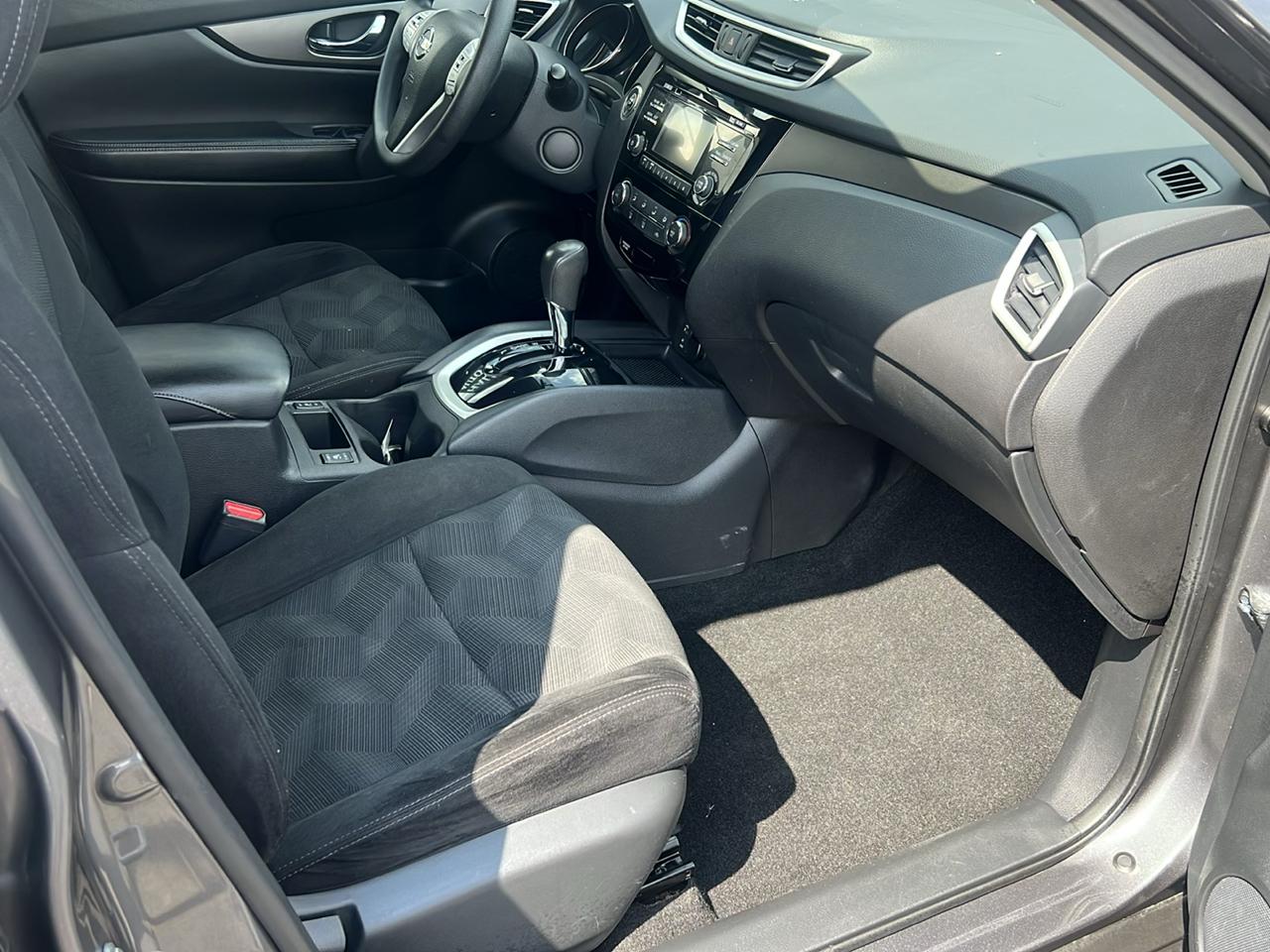 Nissan Rogue photo 9