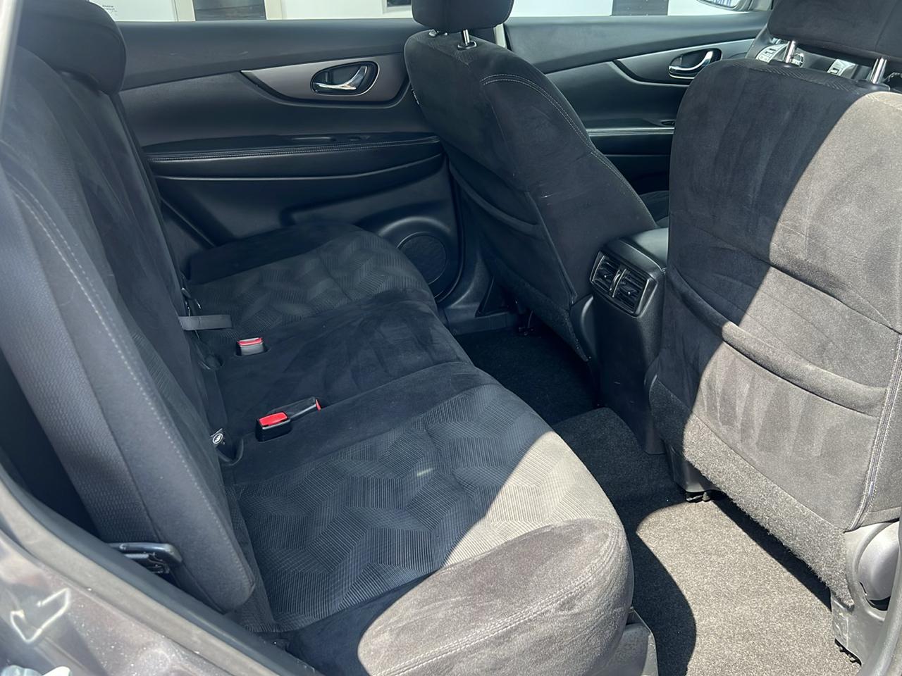 Nissan Rogue photo 11