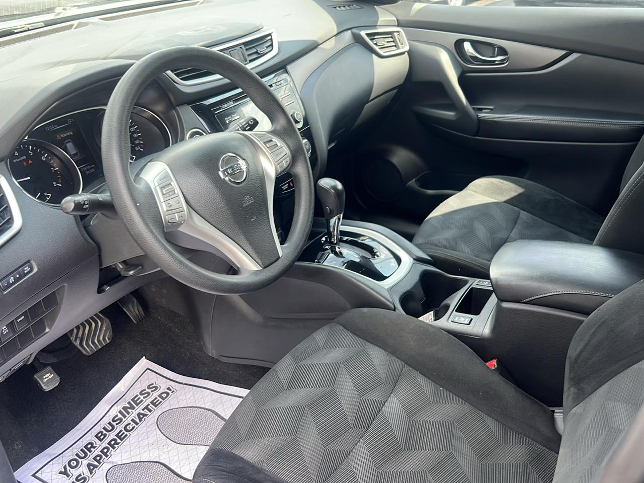 Nissan Rogue photo 16