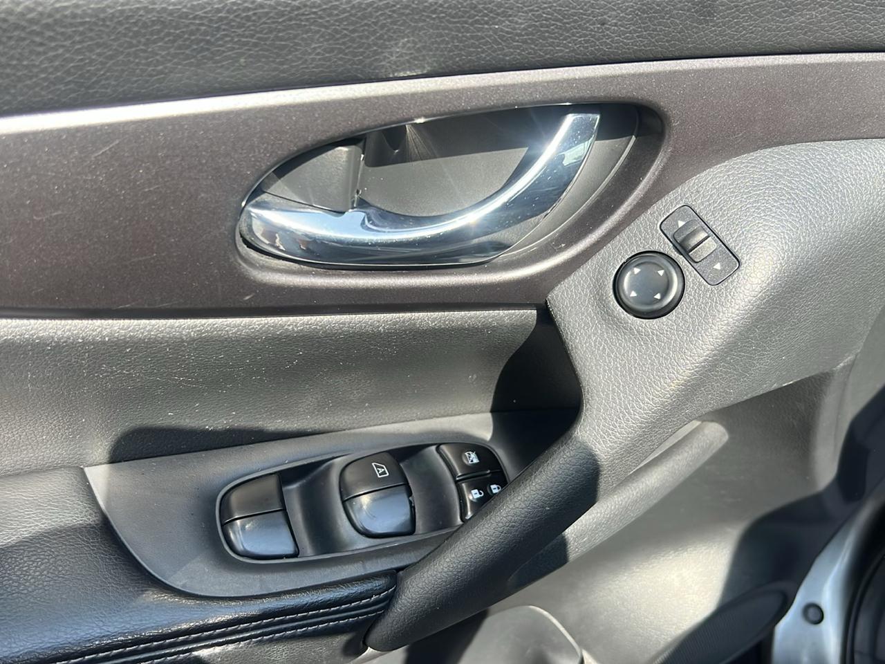 Nissan Rogue photo 17