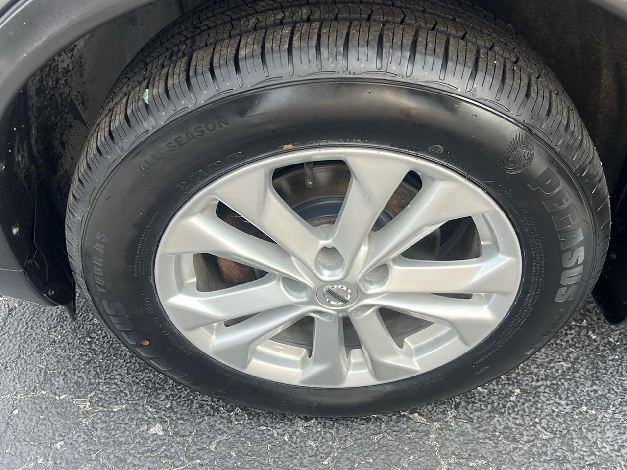 Nissan Rogue photo 21