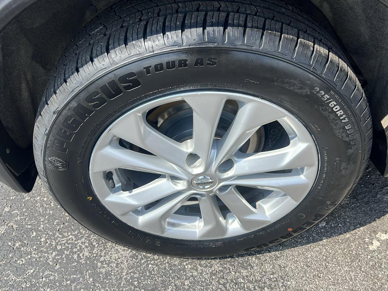 Nissan Rogue photo 23