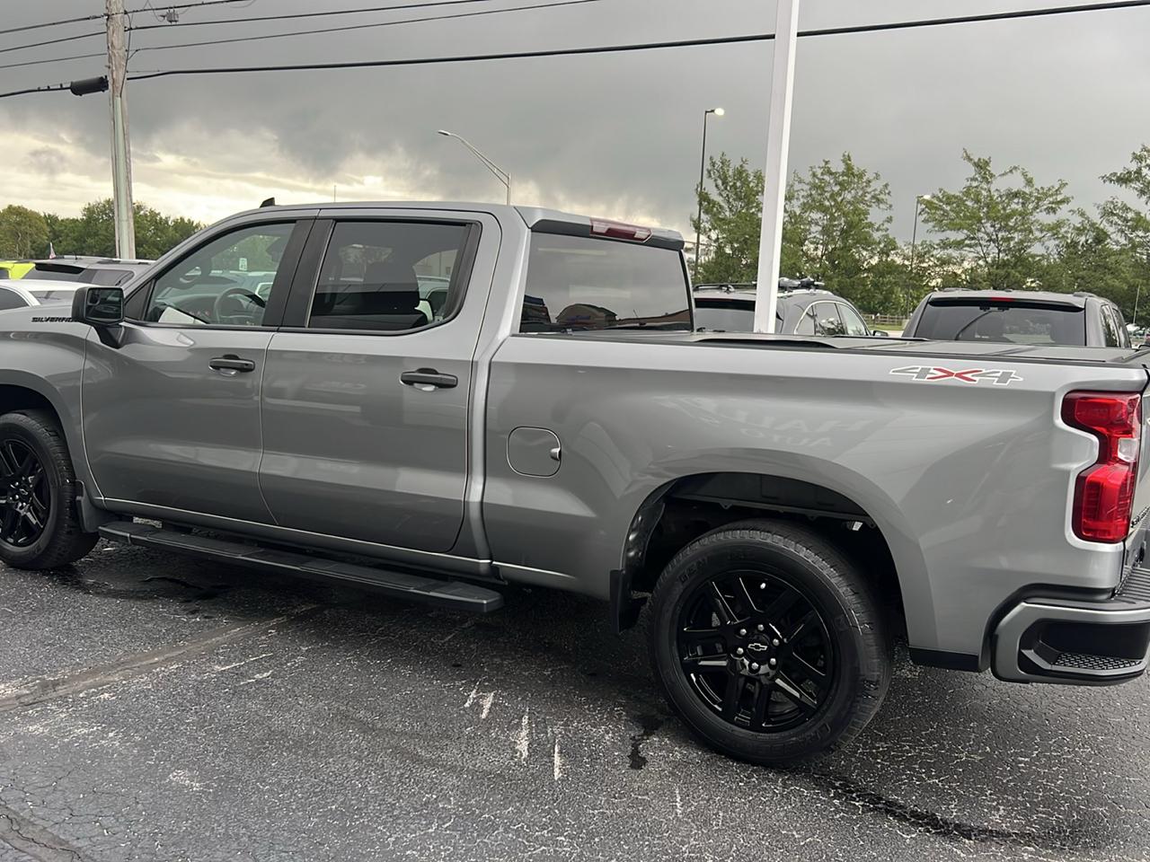 Chevrolet Silverado 1500 4WD Crew Cab 157" Custom 2023