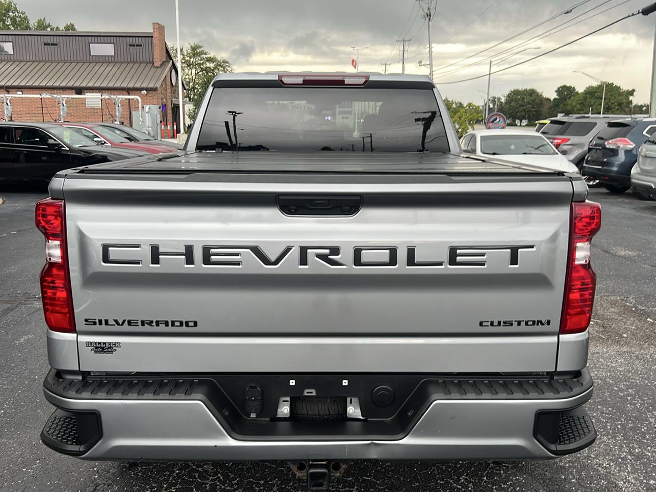 Chevrolet Silverado 1500 4WD Crew Cab 157" Custom 2023