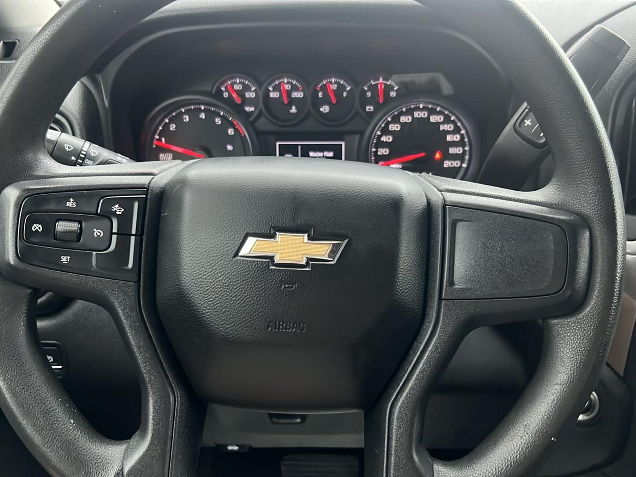 Chevrolet Silverado 1500 4WD Crew Cab 157" Custom 2023