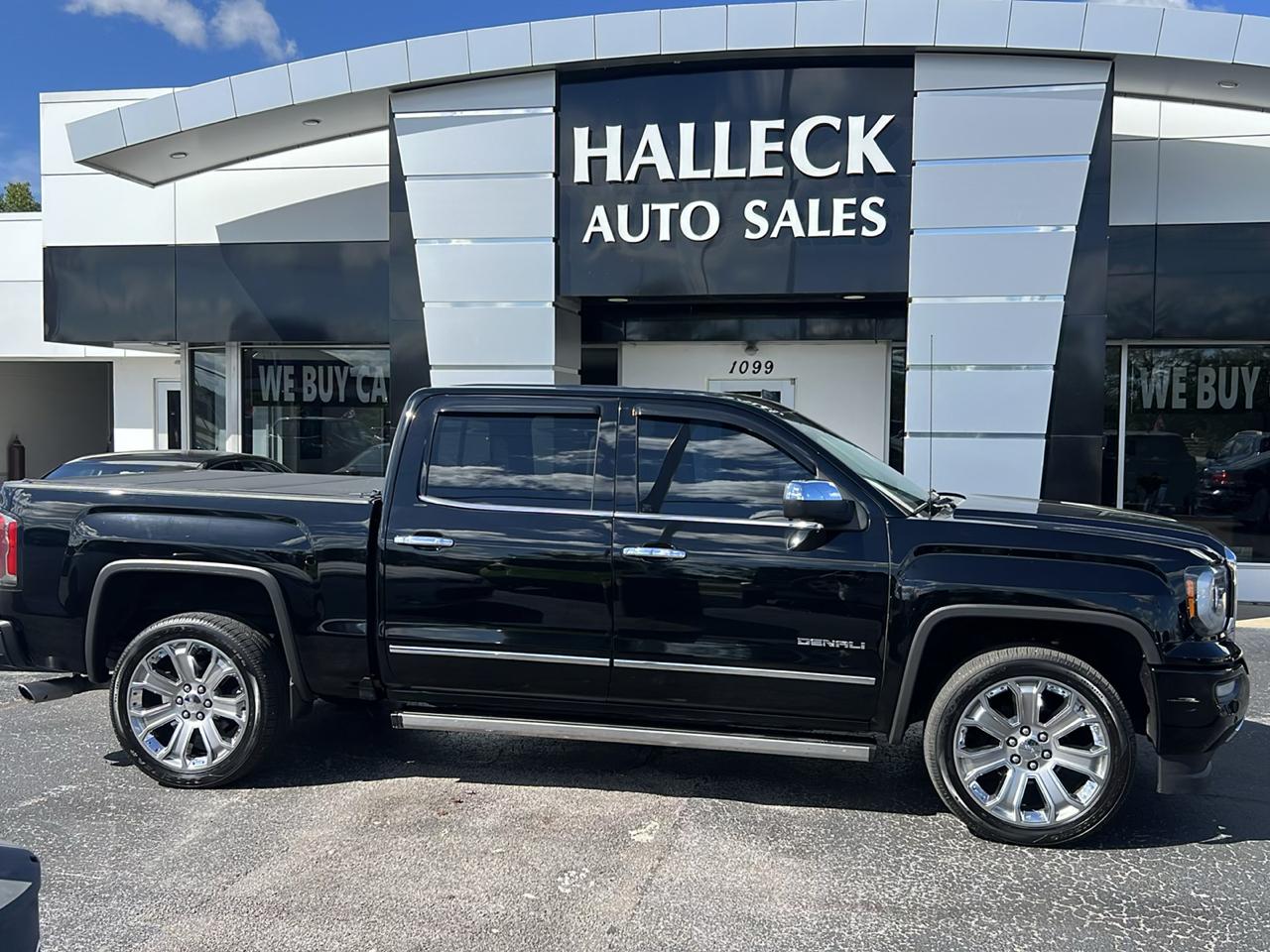 2017 GMC Sierra 1500 4WD Crew Cab 143.5" Denali