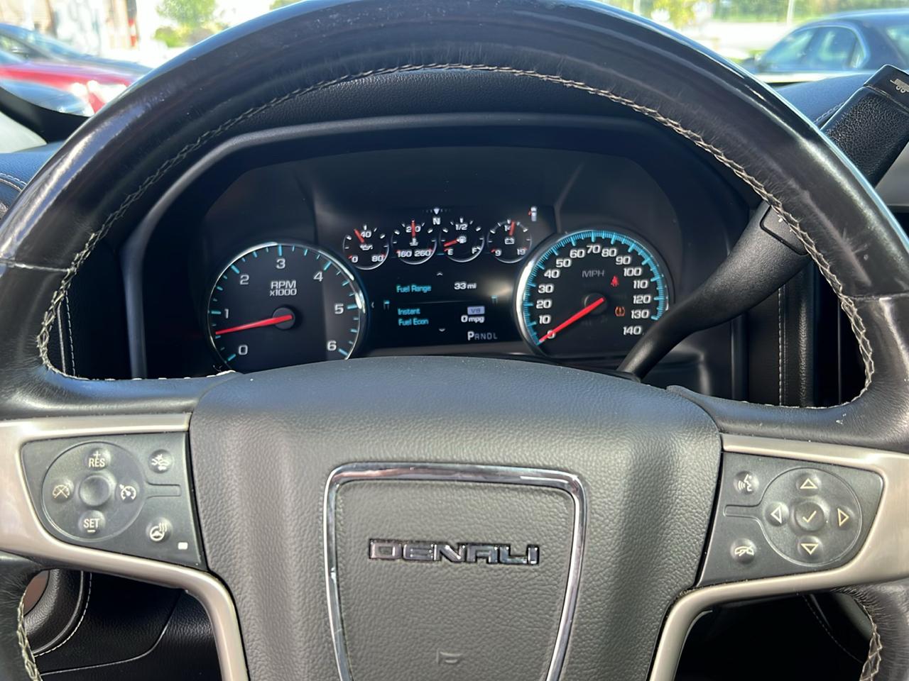 GMC Sierra 1500 4WD Crew Cab 143.5" Denali 2017