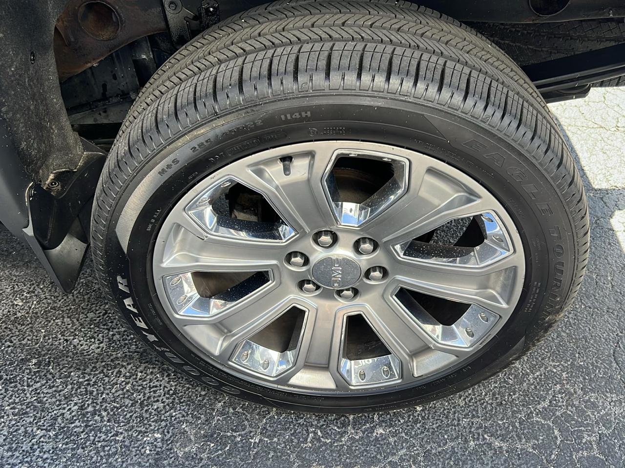 GMC Sierra 1500 4WD Crew Cab 143.5" Denali 2017