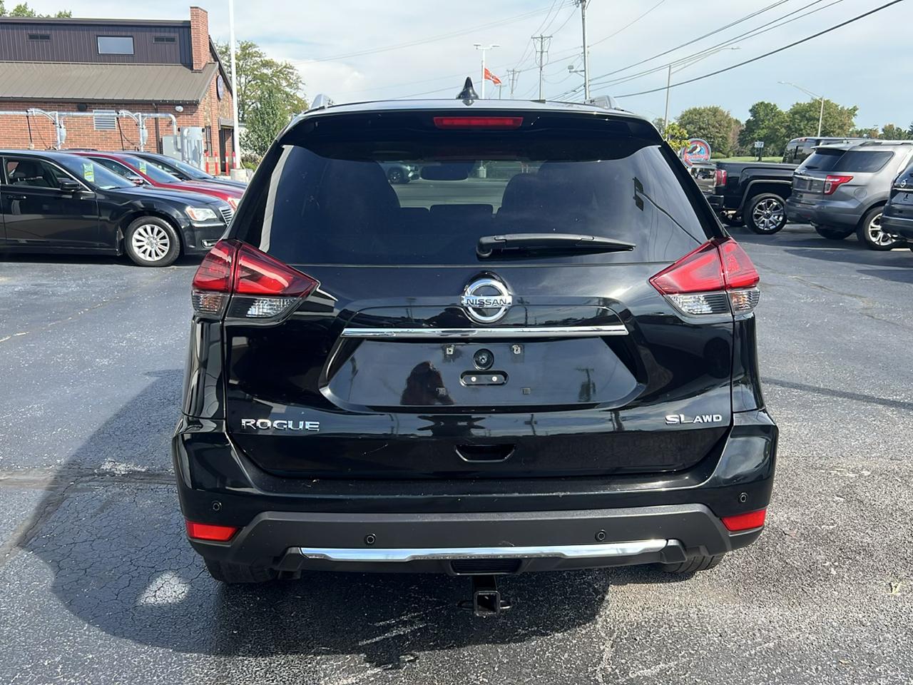 Nissan Rogue photo 4