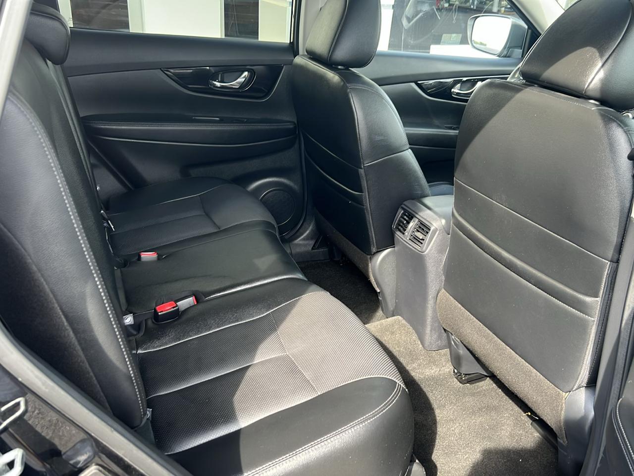 Nissan Rogue photo 12