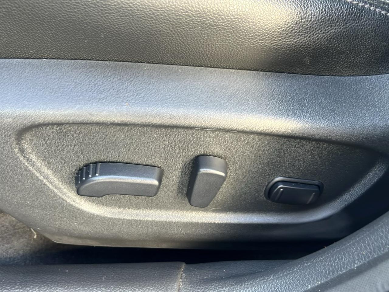 Nissan Rogue photo 19