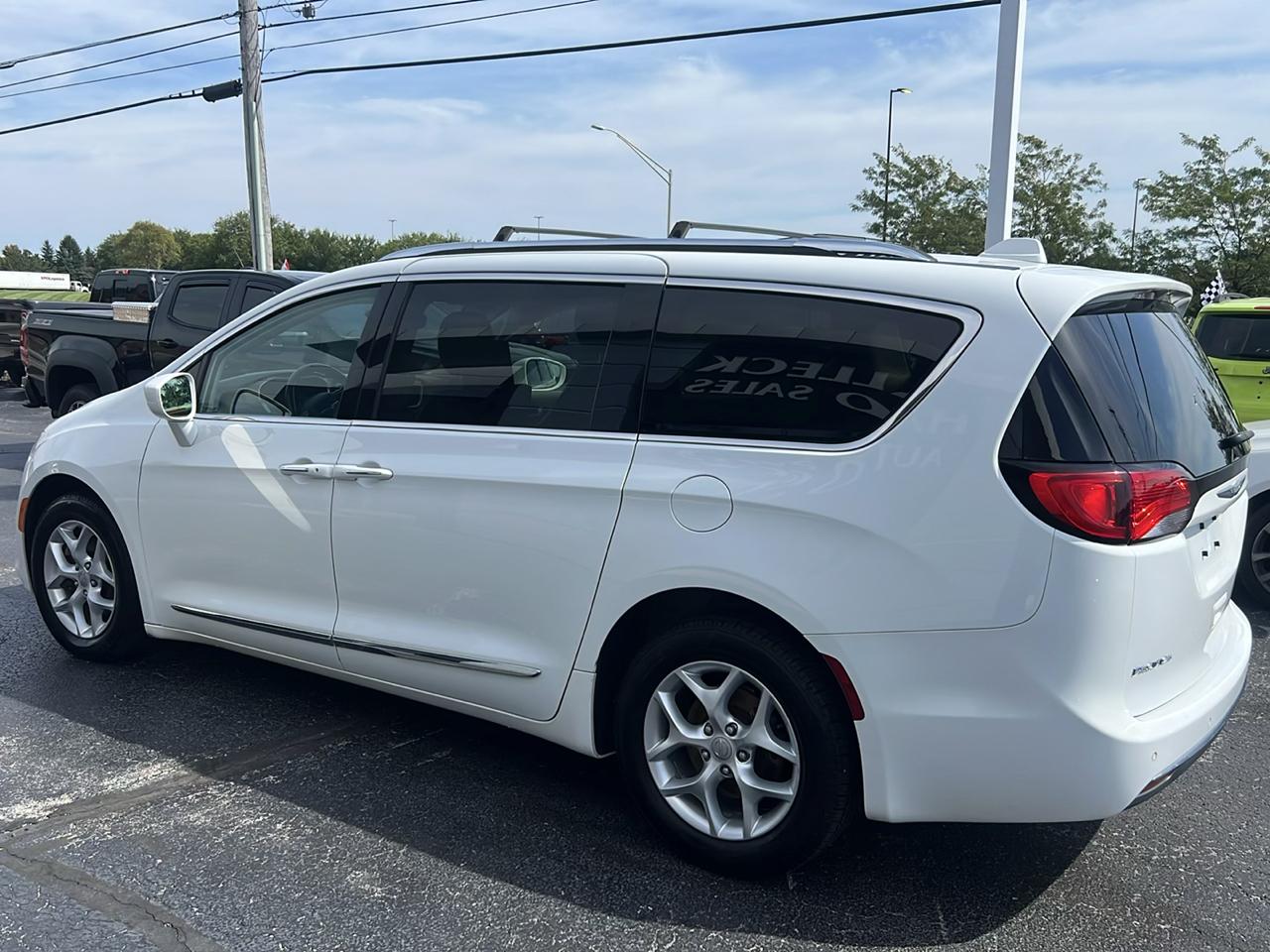Chrysler Pacifica Touring-L Plus FWD 2017