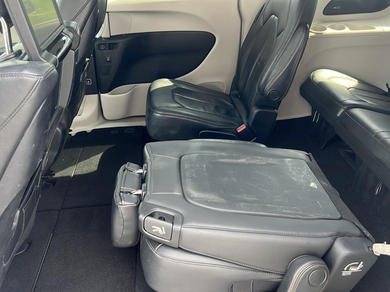 Chrysler Pacifica Touring-L Plus FWD 2017