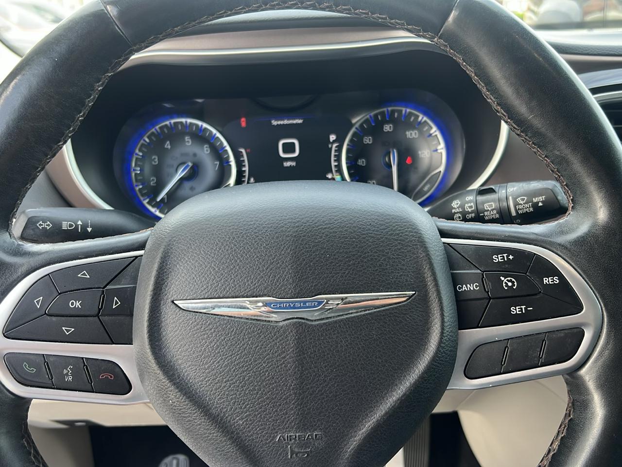 Chrysler Pacifica Touring-L Plus FWD 2017