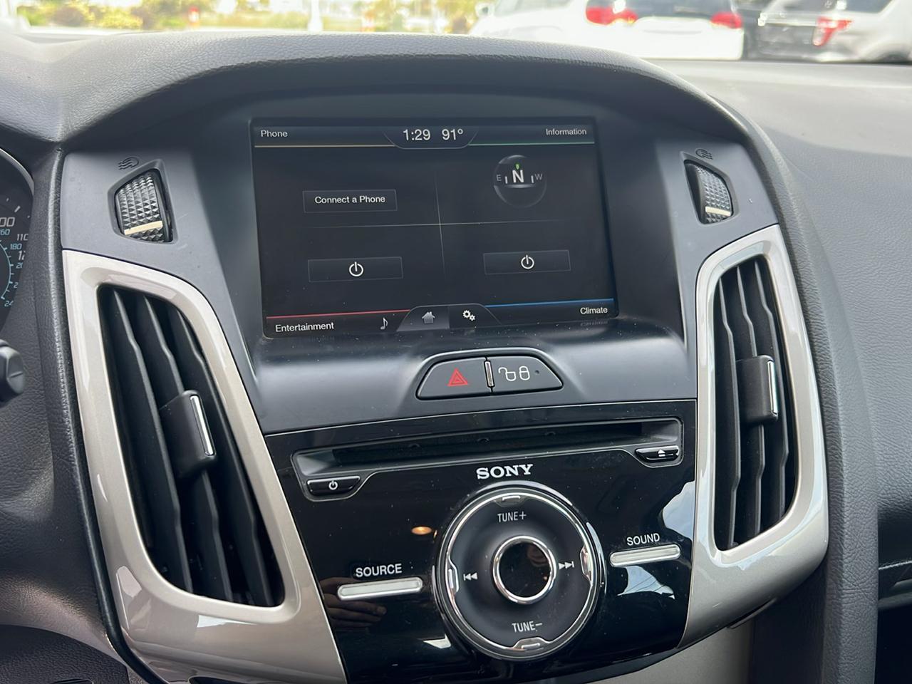 Ford Focus 5dr HB SEL 2012