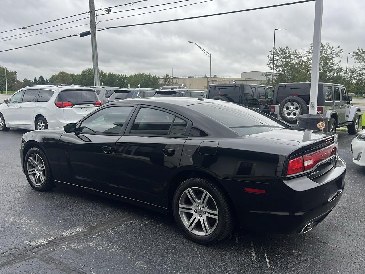 Dodge Charger 4dr Sdn SXT RWD 2014