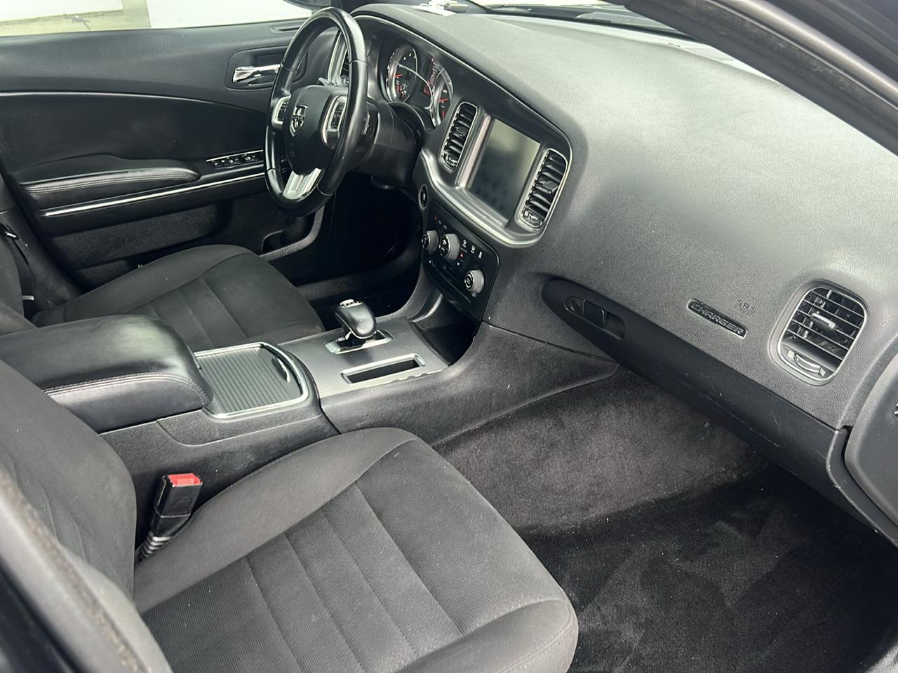 Dodge Charger 4dr Sdn SXT RWD 2014