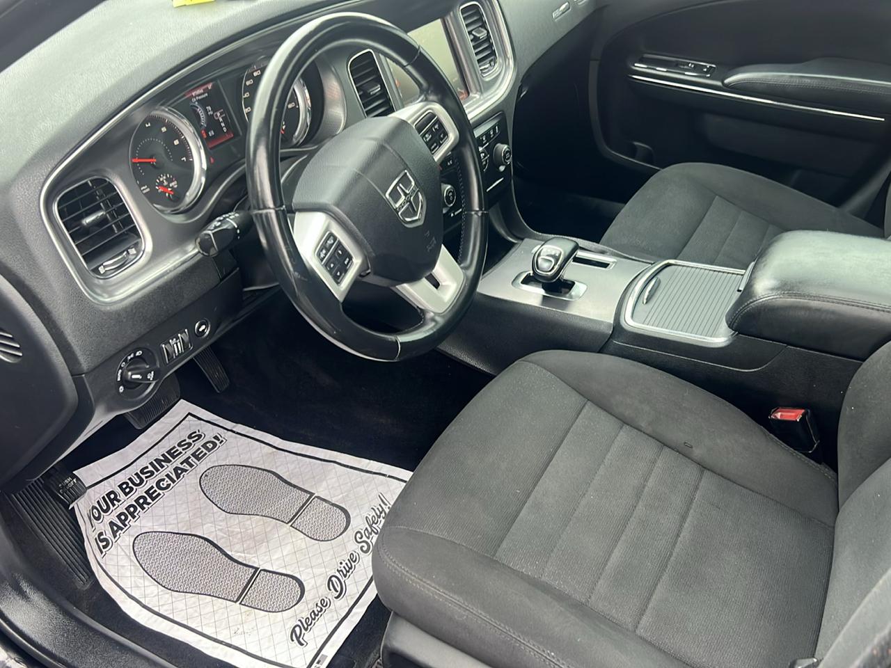 Dodge Charger 4dr Sdn SXT RWD 2014