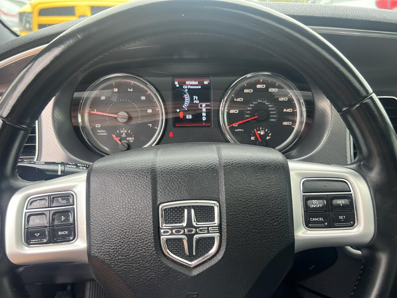 Dodge Charger 4dr Sdn SXT RWD 2014
