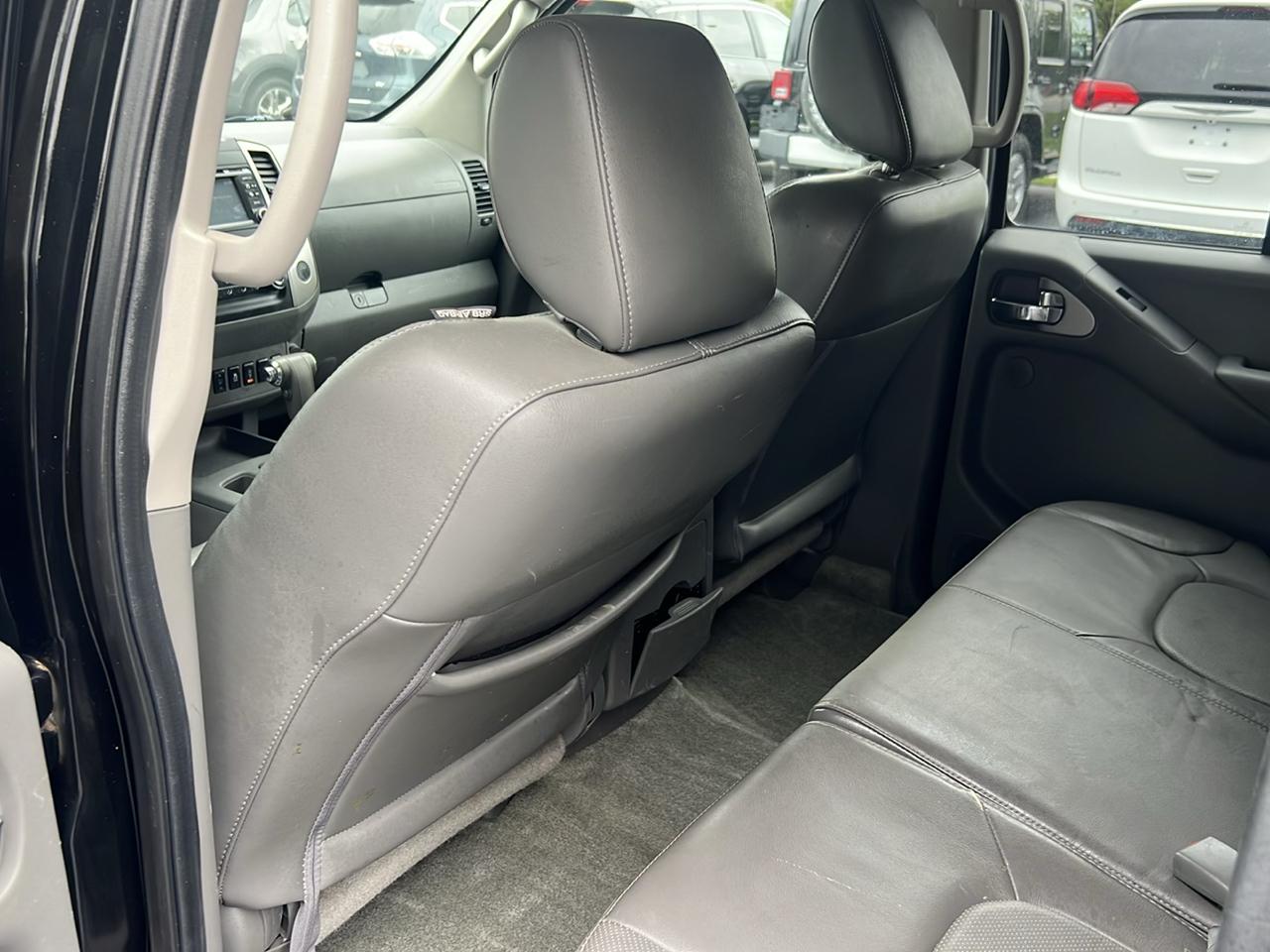 Nissan Frontier 4WD Crew Cab LWB Auto SV 2016