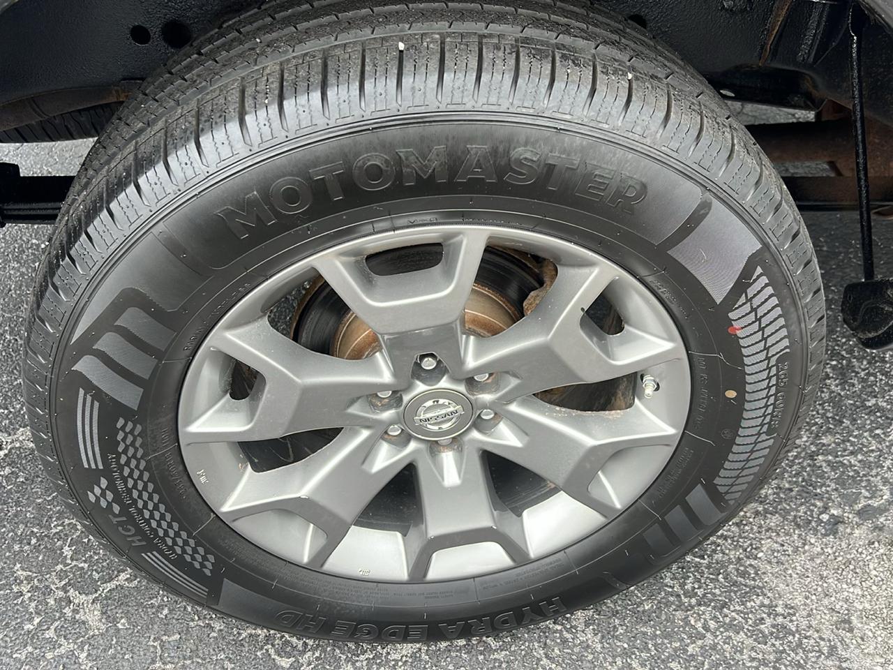 Nissan Frontier 4WD Crew Cab LWB Auto SV 2016