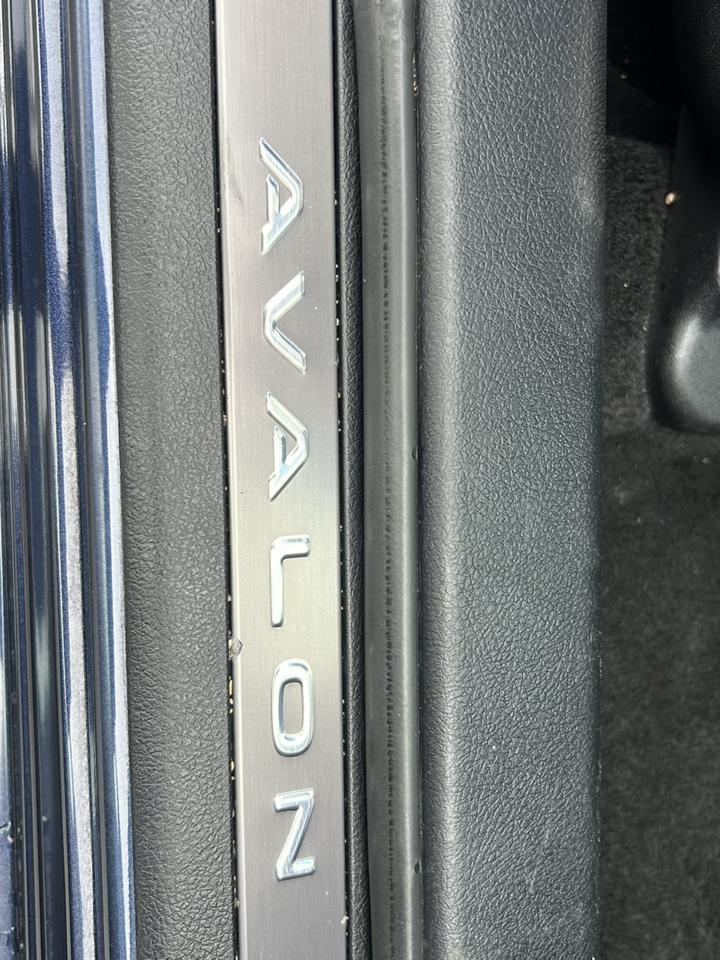 Toyota Avalon Limited 4D Sedan 2014