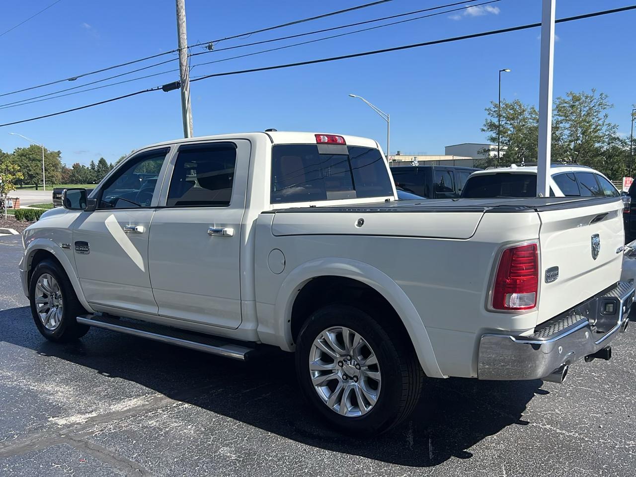 RAM 1500 4WD Crew Cab 140.5" Longhorn 2016