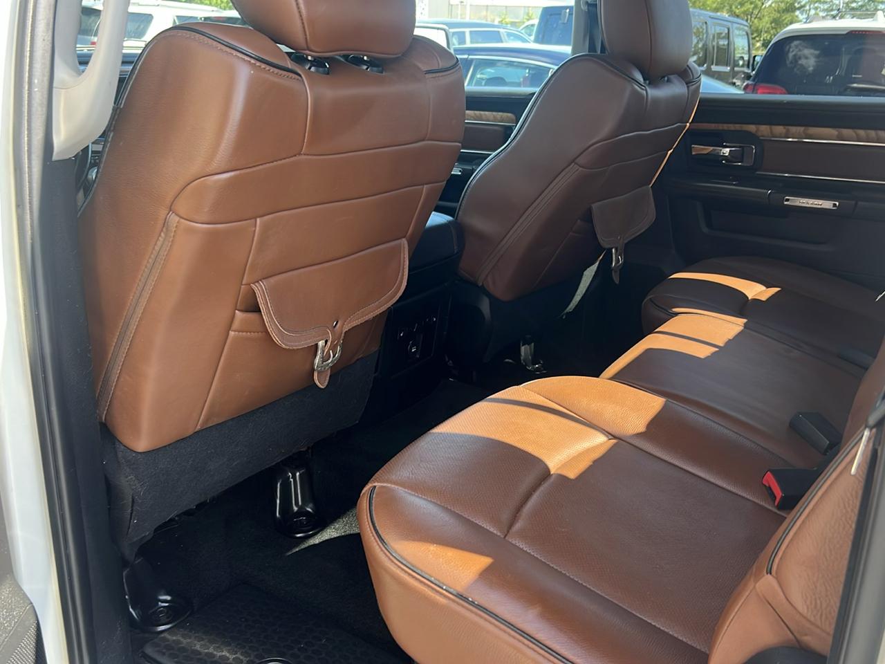 RAM 1500 4WD Crew Cab 140.5" Longhorn 2016