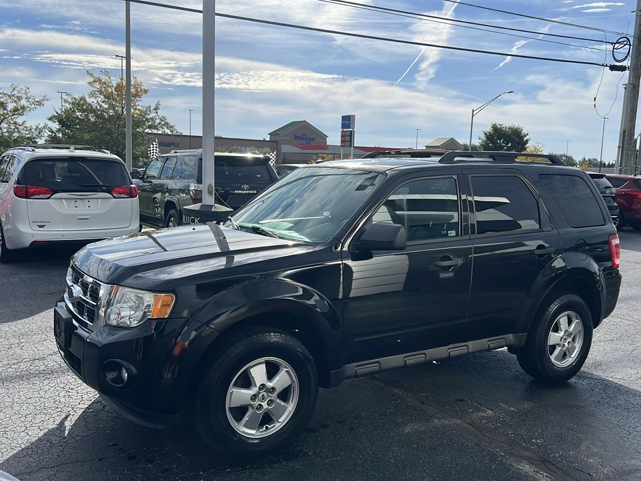 Ford Escape FWD 4dr XLT 2011